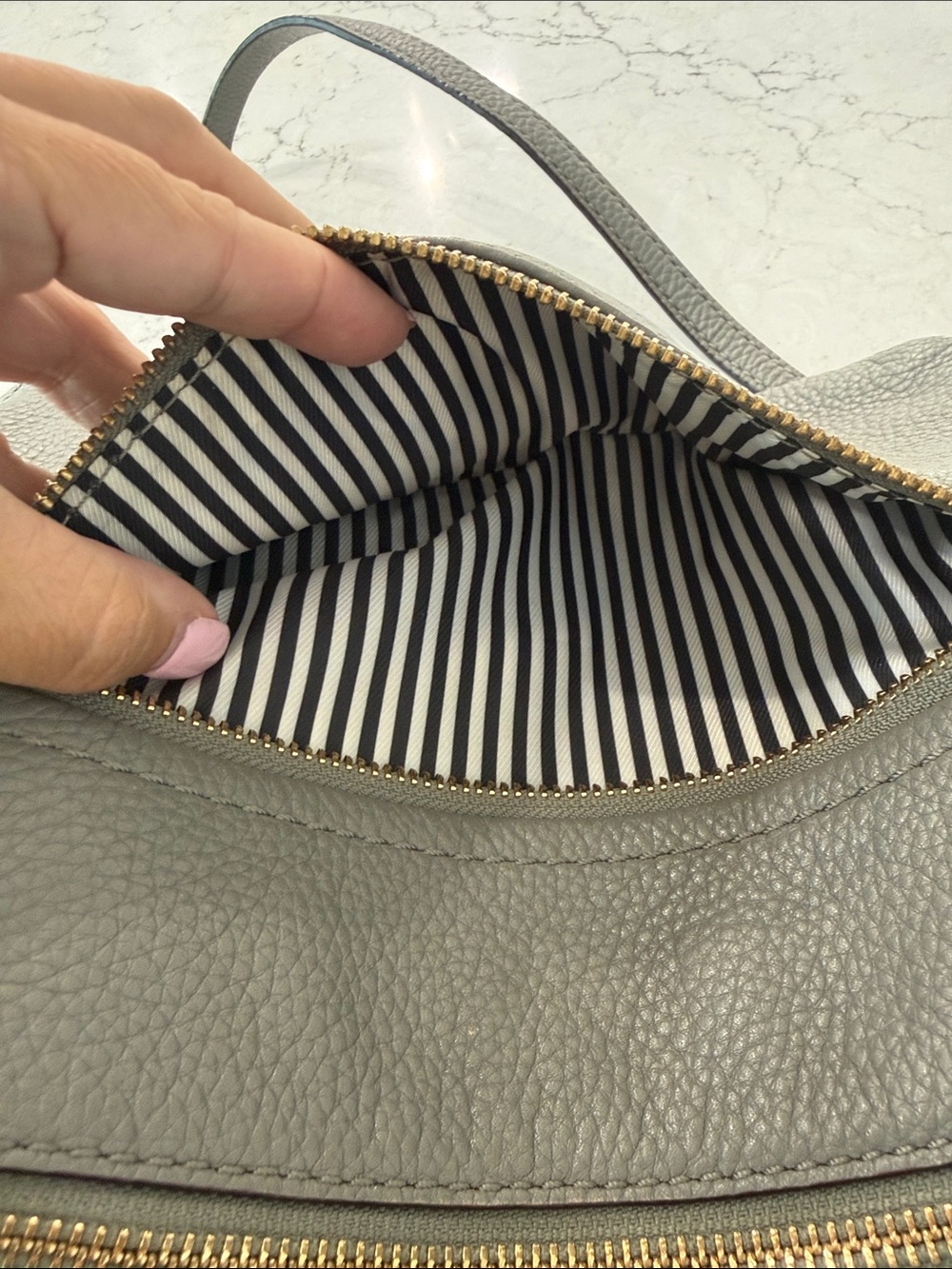 kate spade Gray Pebbled Leather Crossbody with Gold Hardware - Picture 3 of 9